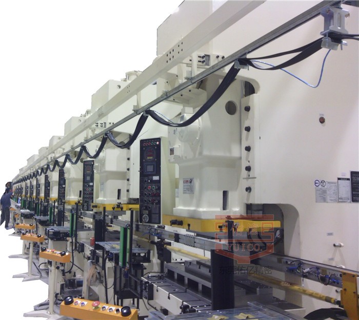 連桿式機械手在多工序沖壓自動化中有哪些作用？