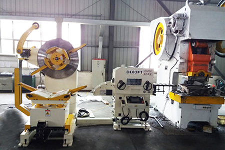 復(fù)工復(fù)產(chǎn)，山東客戶訂購多臺三合一送料機(jī)