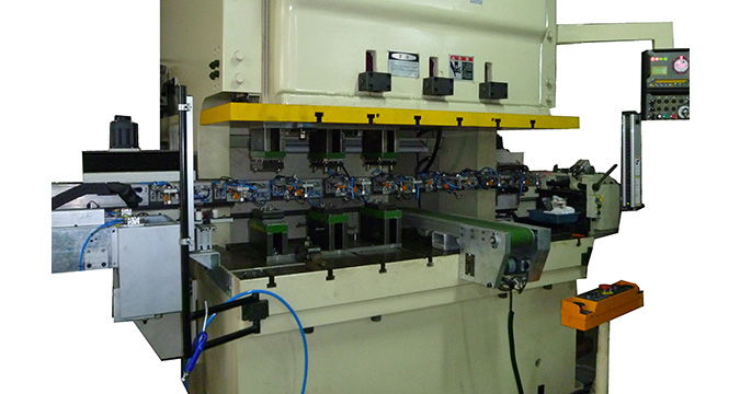 單機(jī)多工位機(jī)械手 